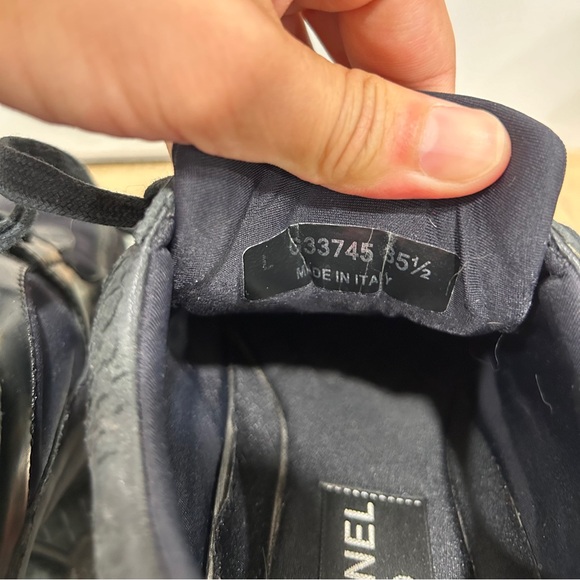 Chanel size 35.5 Interlocking CC Logo Leather Sneakers - Picture 8 of 13
